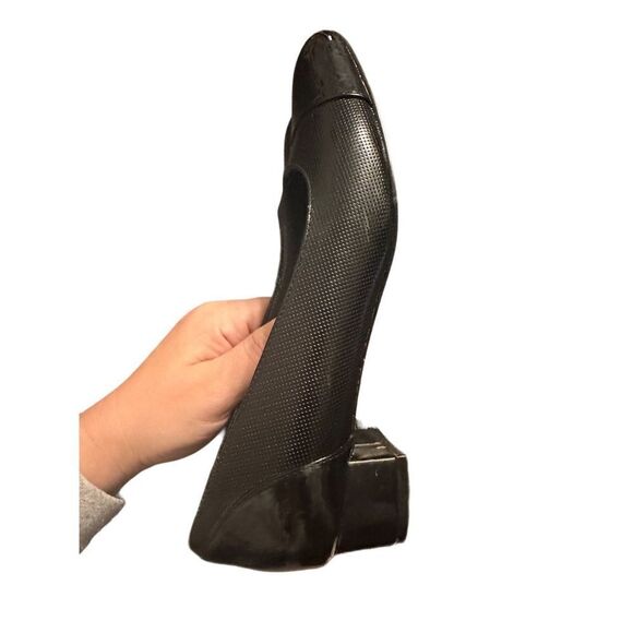 Trotters Daisy Pump in Black Texture with Patent Leather - Picture 7 of 10